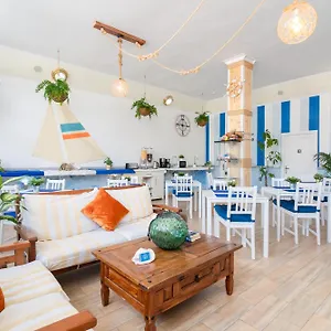 https://hostal-pension-neon-tenerife.tenerifehoteles.net